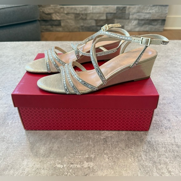 Kelly & Katie Shoes - Elegant Strappy Wedge Sandals